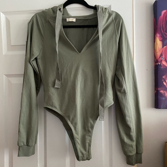 Tea n Cup Tops - Green hoodie bodysuit